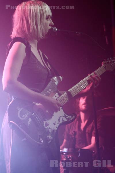 THE JOY FORMIDABLE - 2009-12-18 - PARIS - Nouveau Casino - Rhiannon Bryan - Matt Thomas